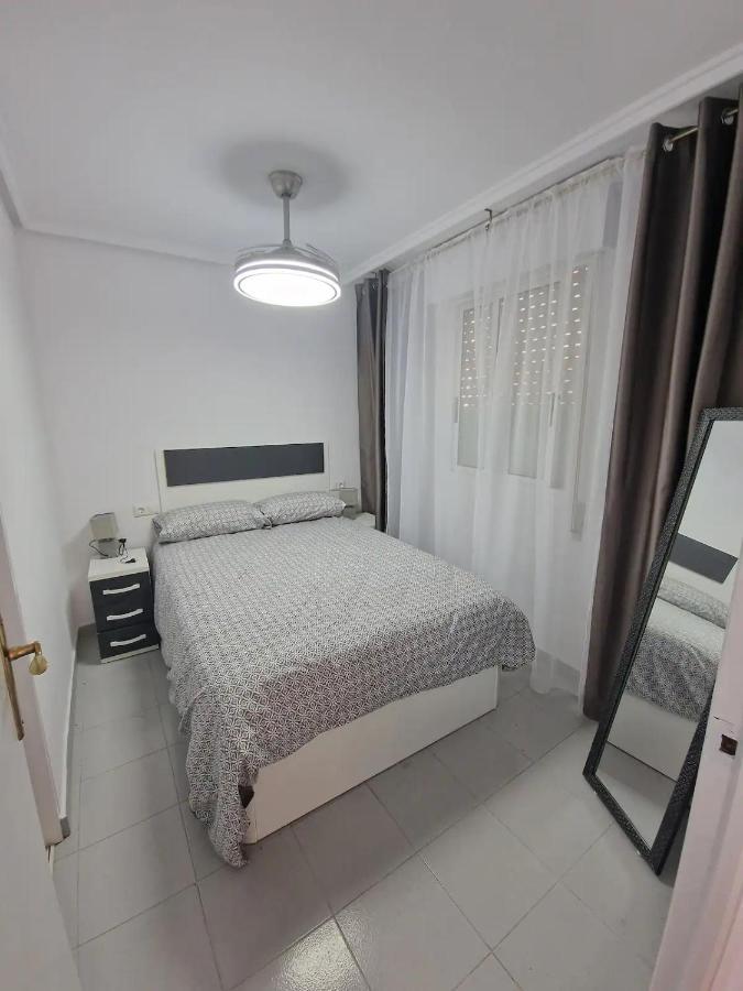 Almudena Apartments Torrevieja Buitenkant foto