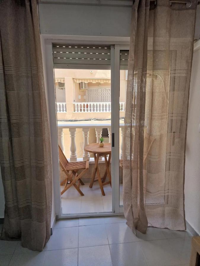 Almudena Apartments Torrevieja Buitenkant foto