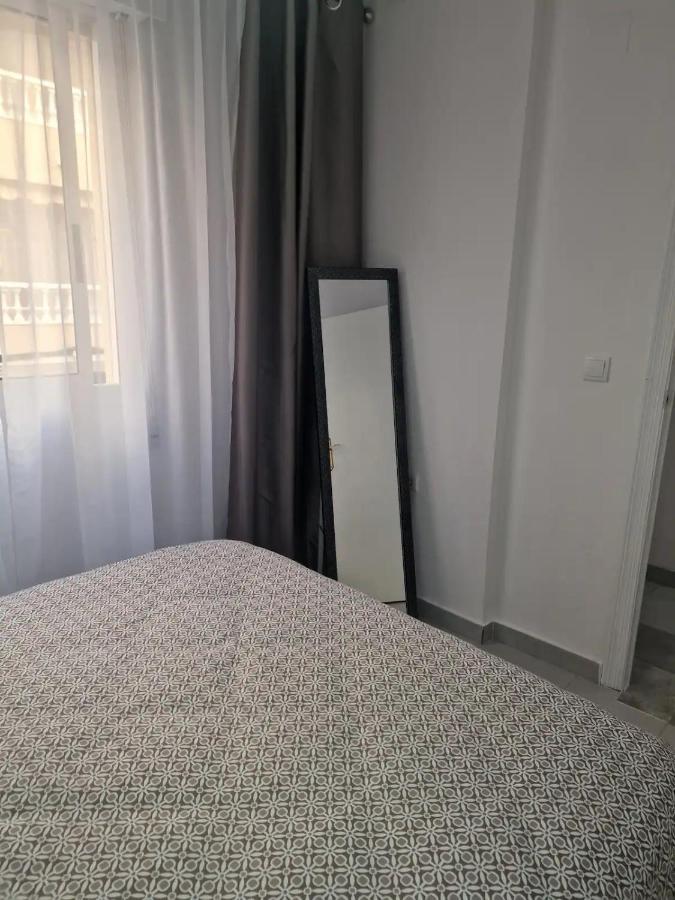 Almudena Apartments Torrevieja Buitenkant foto