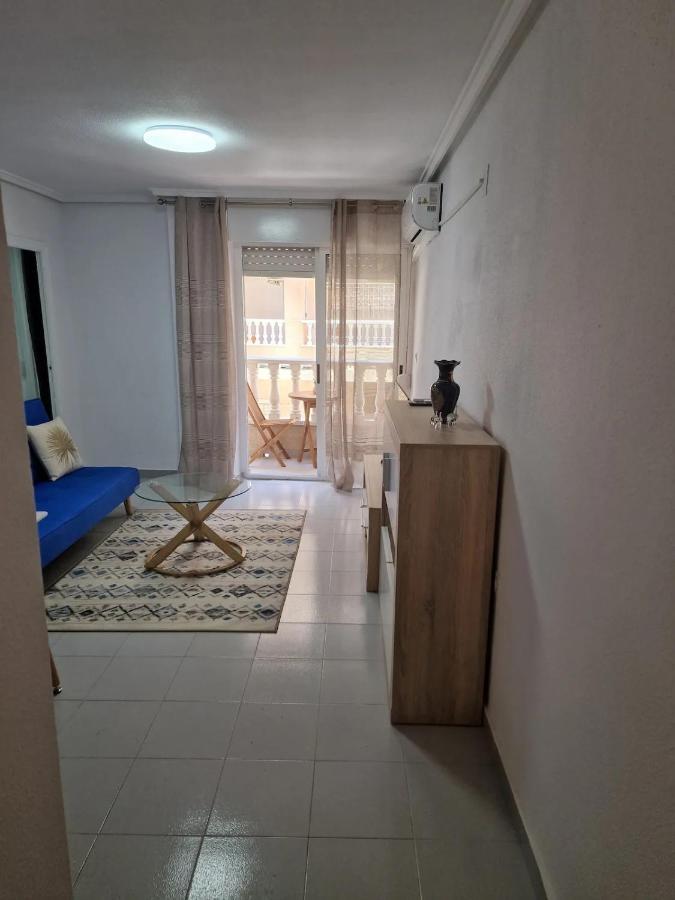 Almudena Apartments Torrevieja Buitenkant foto