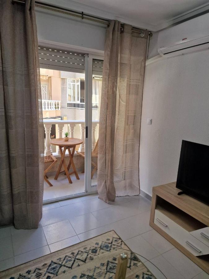 Almudena Apartments Torrevieja Buitenkant foto