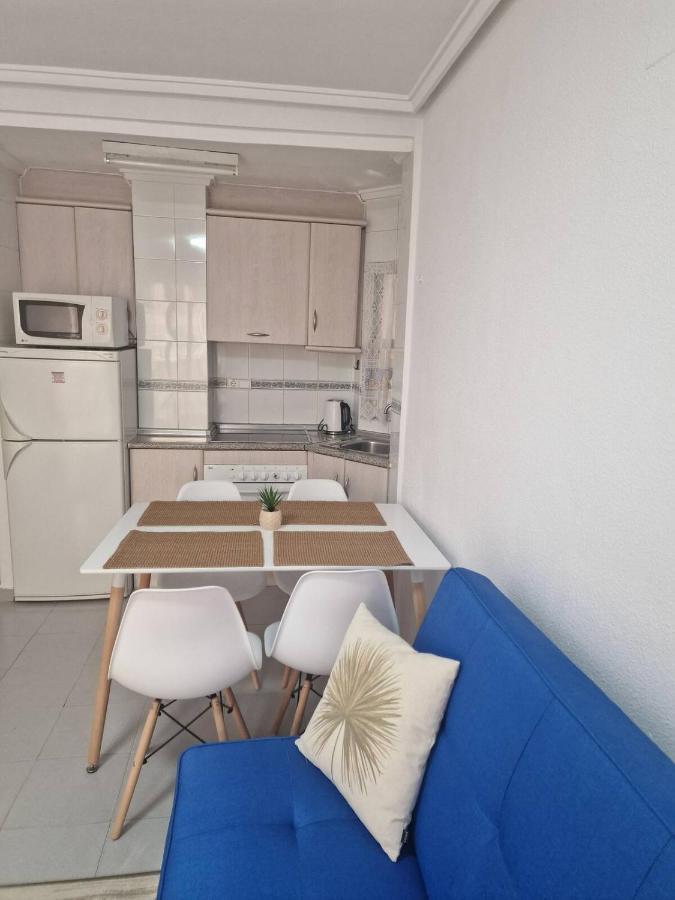 Almudena Apartments Torrevieja Buitenkant foto